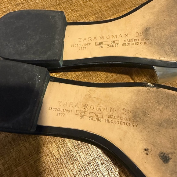 Zara Black and Green Embellished Slide Sandals - Picture 2 of 4